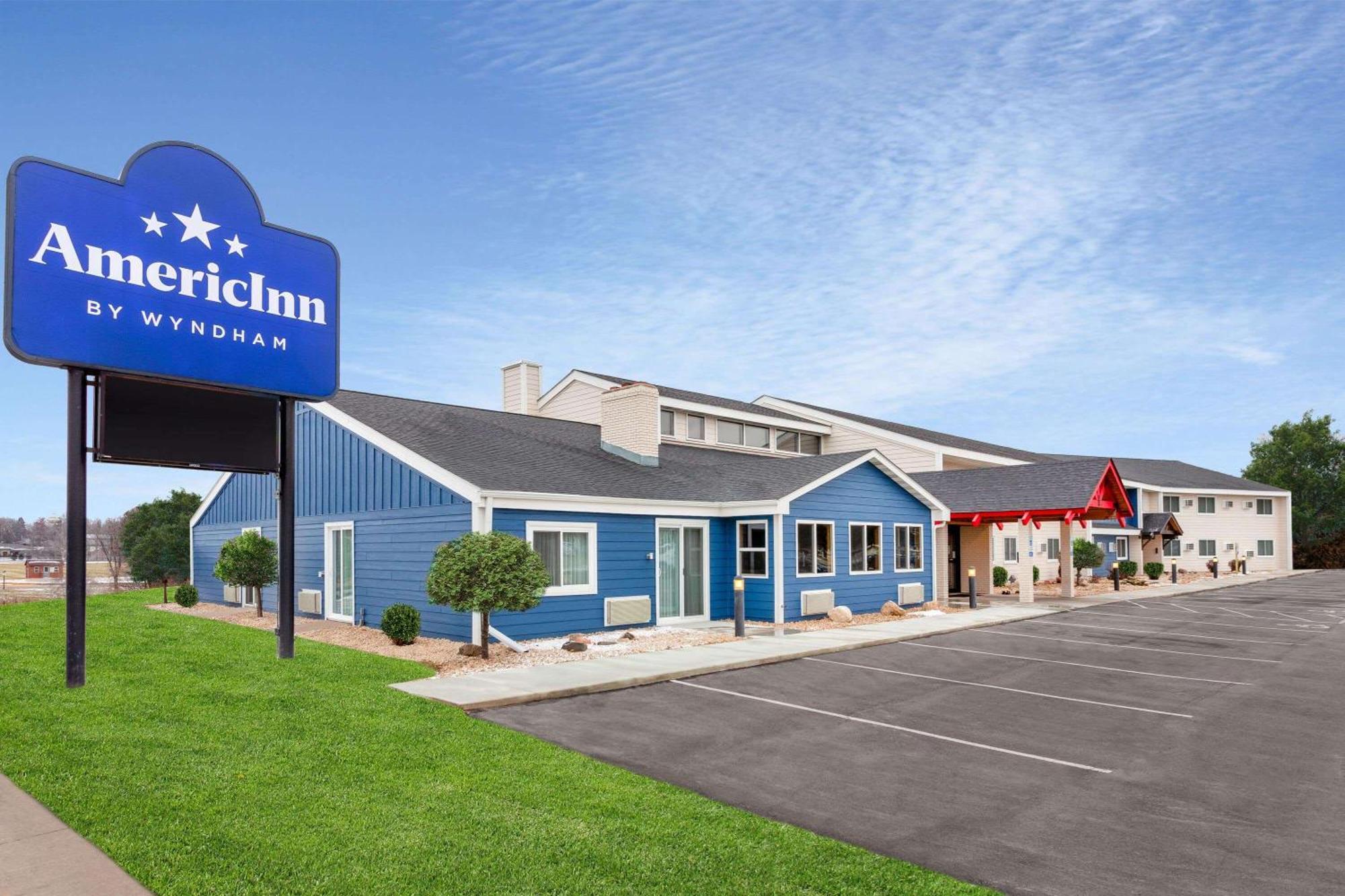 アメリクイン バイ ウィンダム ニュー リッチモンド New Richmond エクステリア 写真